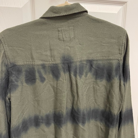 Rails Hunter Button Down in Olive Black Waves - Picture 9 of 10